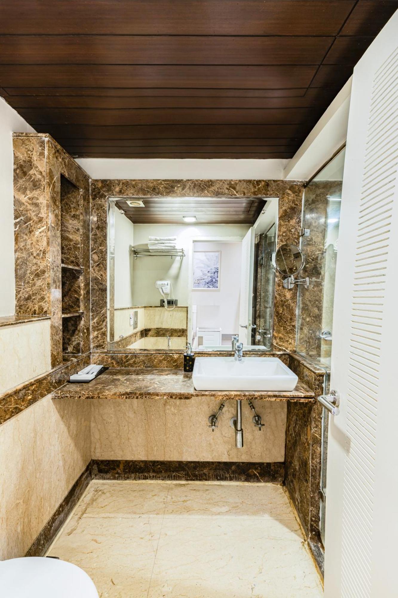 ניו דלהי Skon Boutique By Orion Hotels מראה חיצוני תמונה