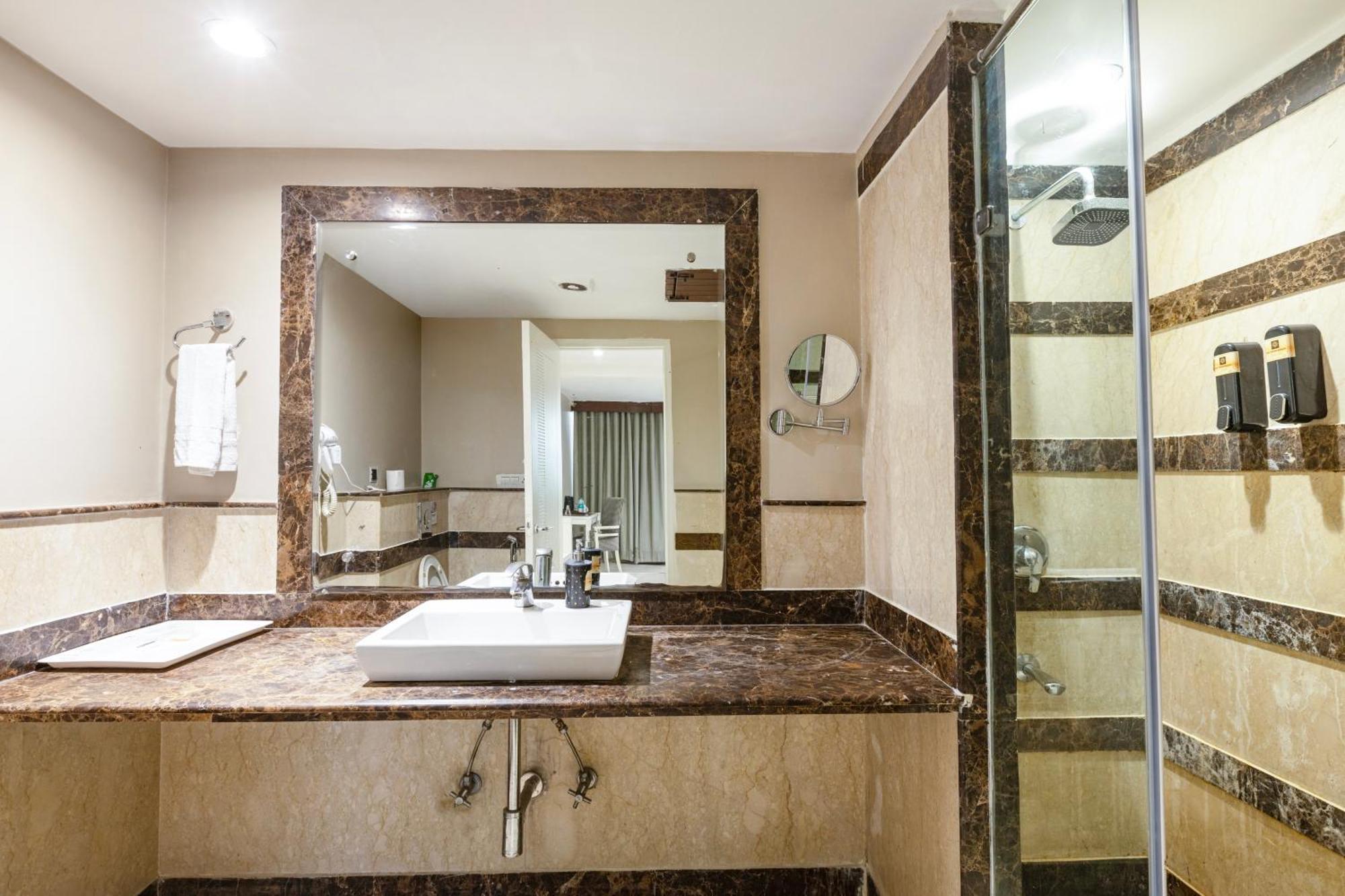 ניו דלהי Skon Boutique By Orion Hotels מראה חיצוני תמונה
